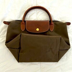Longchamp le pilage small top handle handbag